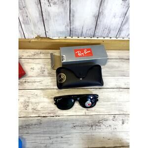 Ray-Ban Brand New Wayfarer Sunglasses Matte Black Classic